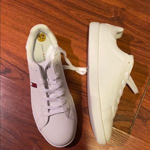 Tommy HiLFIGER shoes